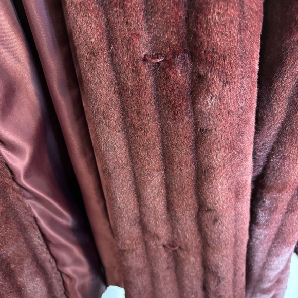 OLYMPIA Sz 2X Faux Fur Coat Lined Turned Lapel Pockets In Raisin Oversized - Picture 8 of 13